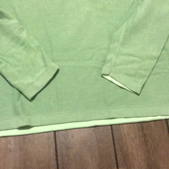 Eddie Bauer crew neck pull over. - Picture 3 of 5
